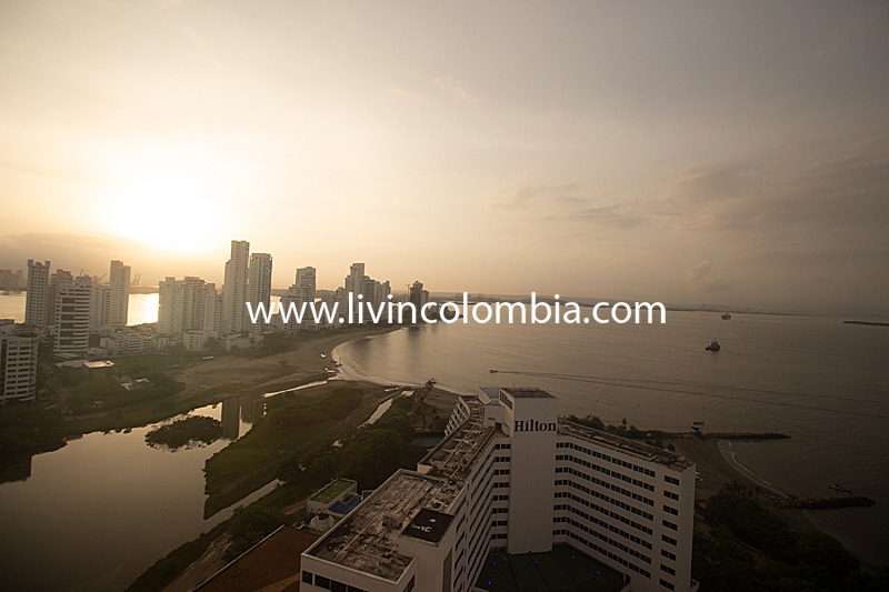 Riviera Sunrise Beach - Al frente de la playa y vista panoramica